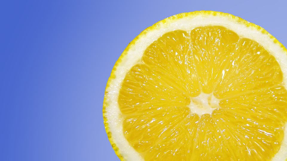 Lavados con limón para eliminar la caspa permanentemente